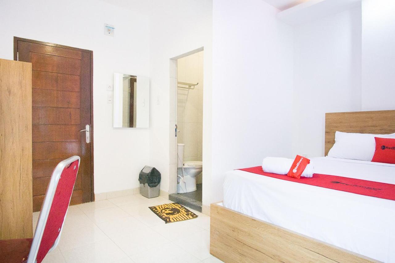 RedDoorz @ RS Adam Malik Medan Hotel Bagian luar foto