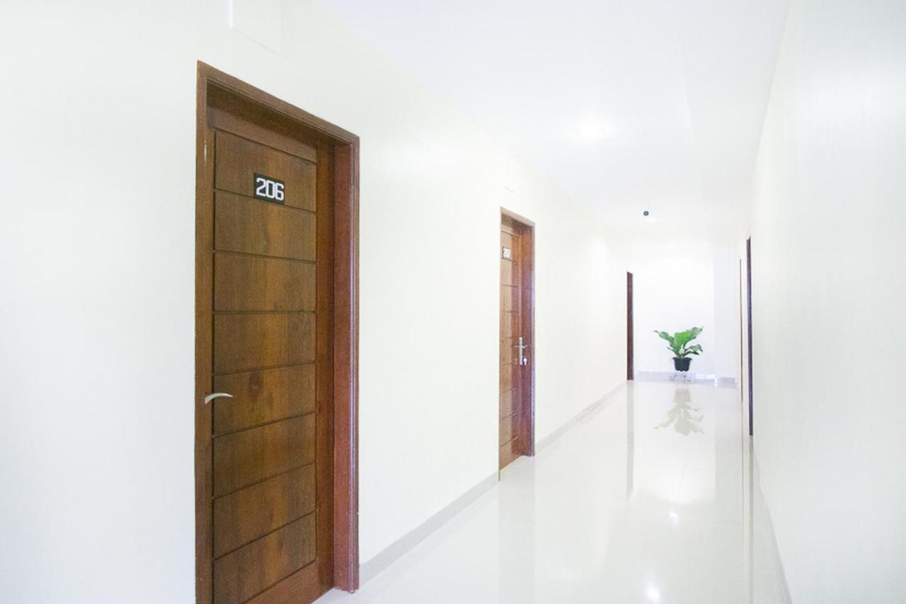 RedDoorz @ RS Adam Malik Medan Hotel Bagian luar foto